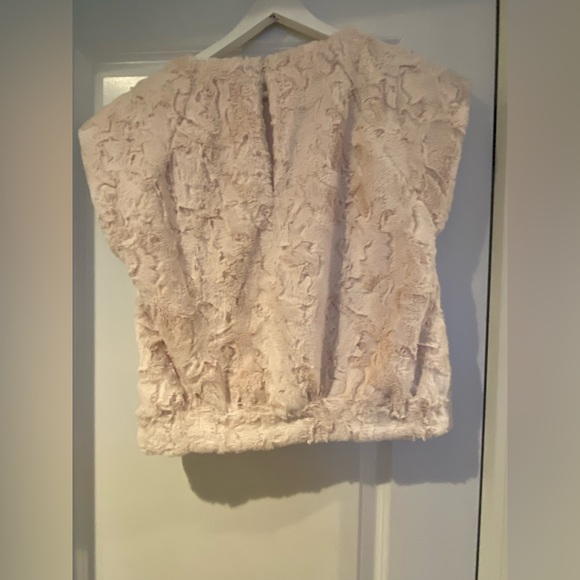 Anthropologie Maeve faux fur T-shirt - Picture 2 of 4